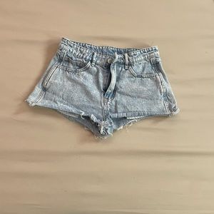 I am selling shorts, they are lighter wash, high rise